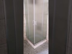 Cabine de douche carrée en verre givré de 5 mm avec profilé argenté
